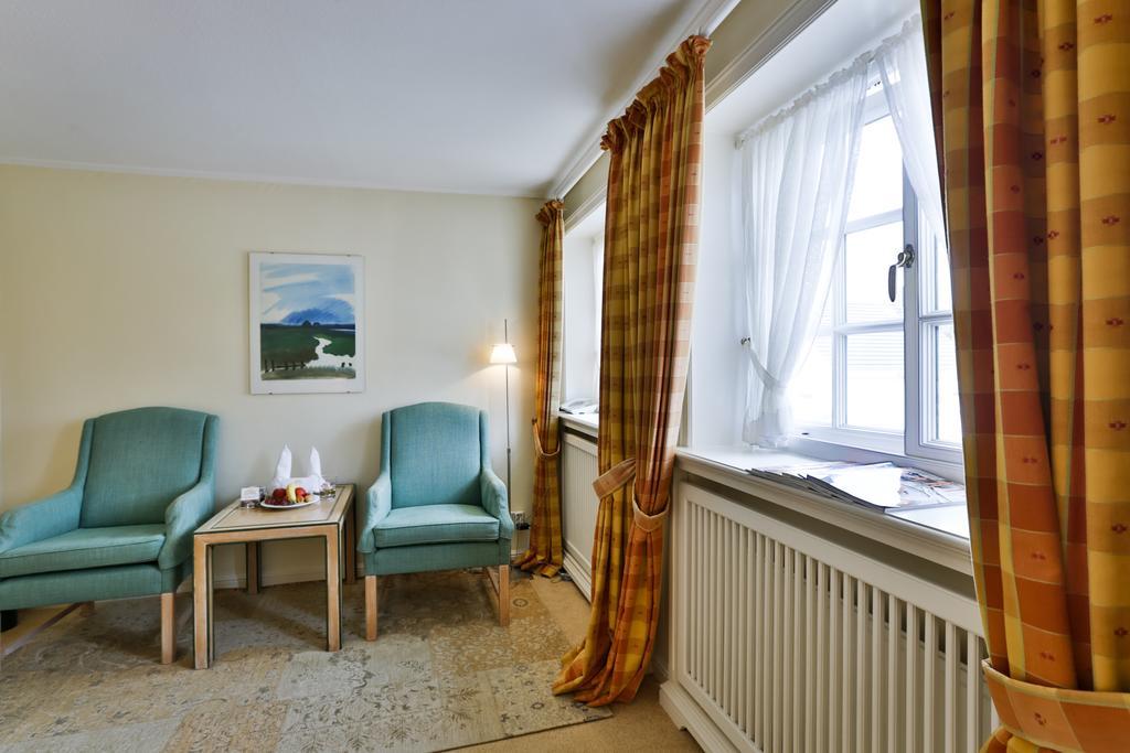 Hotel Und Restaurant Joerg Mueller Westerland Room photo